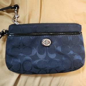 Coach wristlet Black classic C pattern